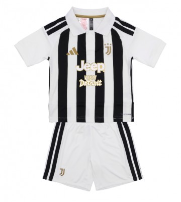 Juventus Hjemmebanetrøje Børn 2026-27 Kortærmet (+ Korte bukser)